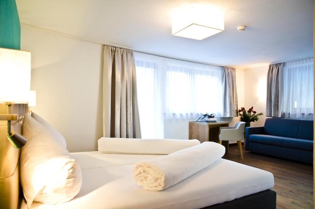 Hotel Garni Alpenland Ischgl Quarto foto
